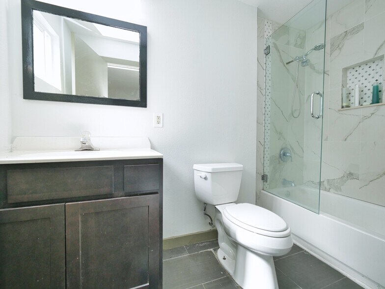 More Photos Of 9614-9616 MacArthur Blvd, Oakland Specialty For Sale