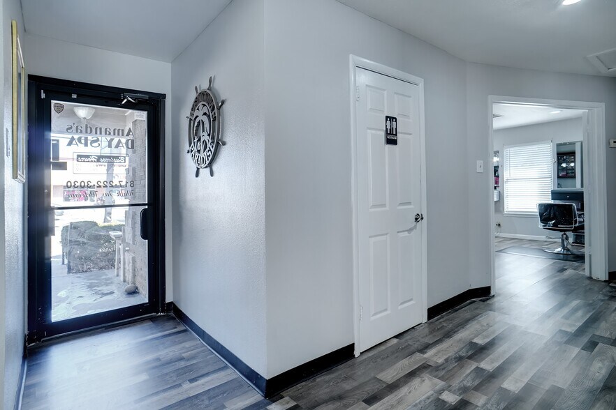 More Photos Of 7298 Glenview Dr, North Richland Hills Freestanding For Sale