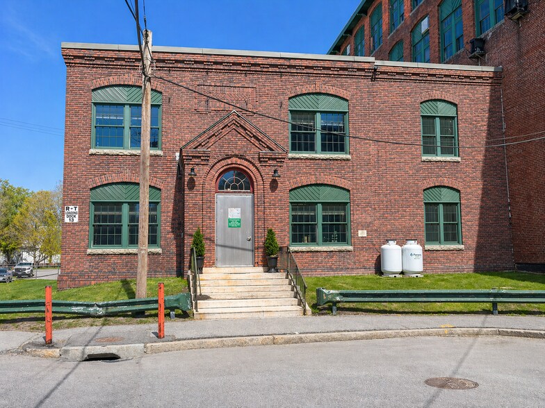 More Photos Of 159 Singleton St, Woonsocket Manufacturing For Lease
