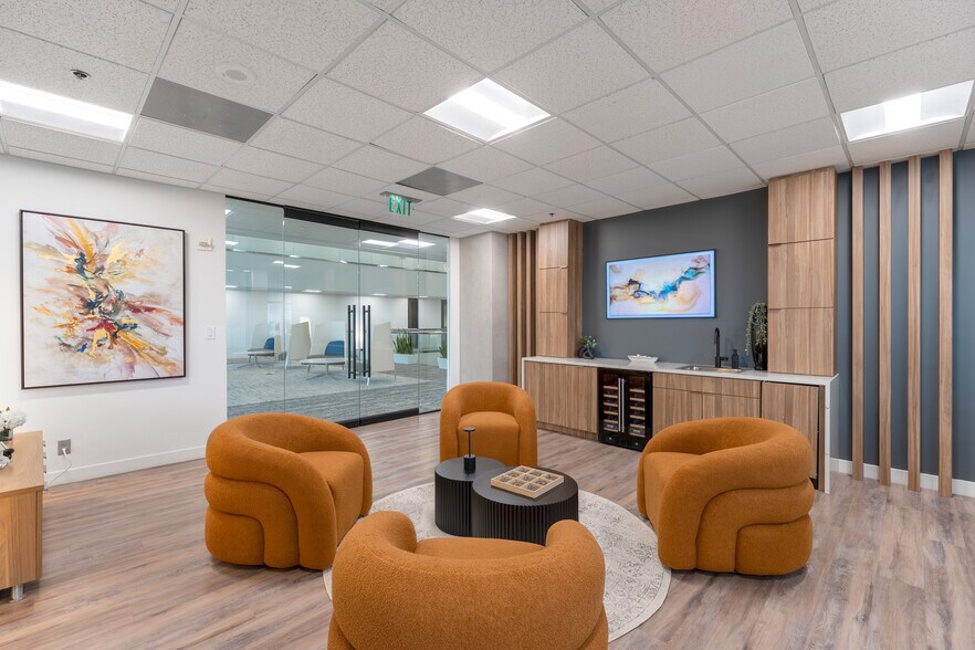 More Photos Of 14643 N Dallas Pky, Dallas Office For Lease