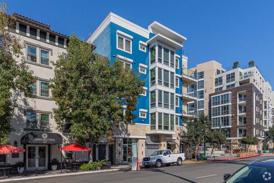 More Photos Of 555 W Date St, San Diego Apartments For Lease