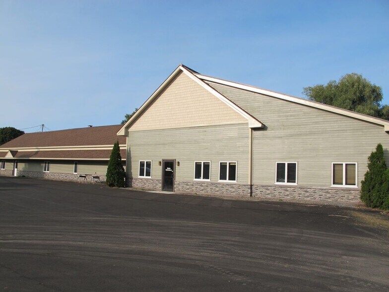 Primary Photo Of 9 Pleasant St, Oakland Medical For Lease