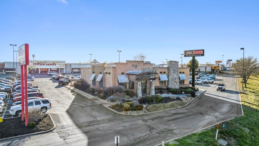 More Photos Of 3979 Veterans Memorial Pky, Saint Peters Restaurant For Sale