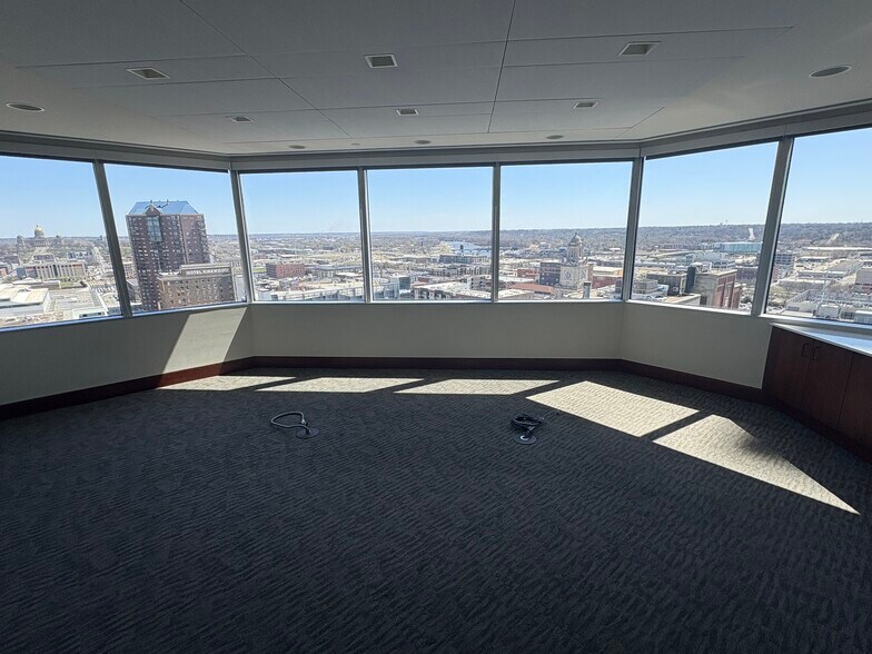 More Photos Of 699 Walnut St, Des Moines Office For Lease