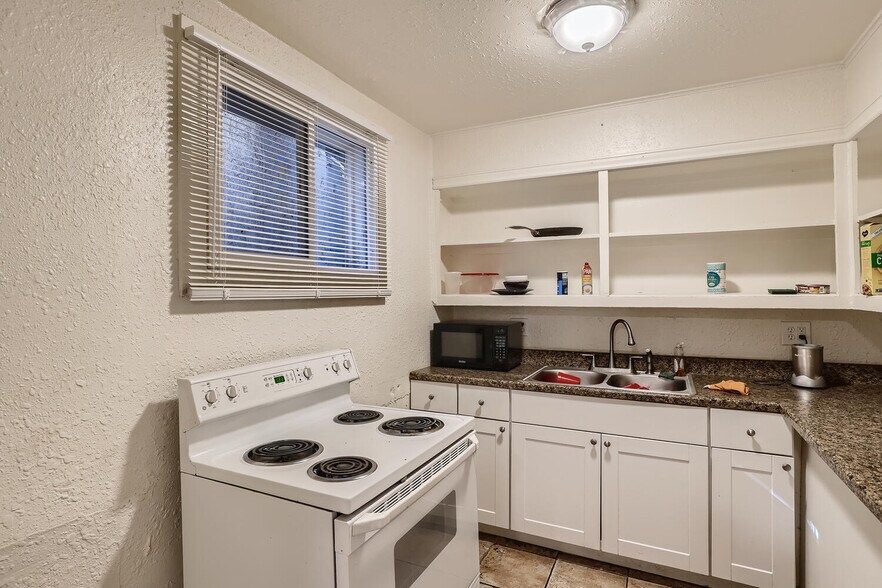 More Photos Of 1525 Valentia St, Denver Hotel For Sale