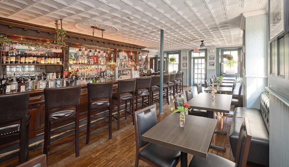 More Photos Of 31 Race St, Frenchtown Hotel For Sale