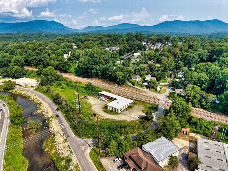 More Photos Of 92 Thompson St, Asheville Warehouse For Sale