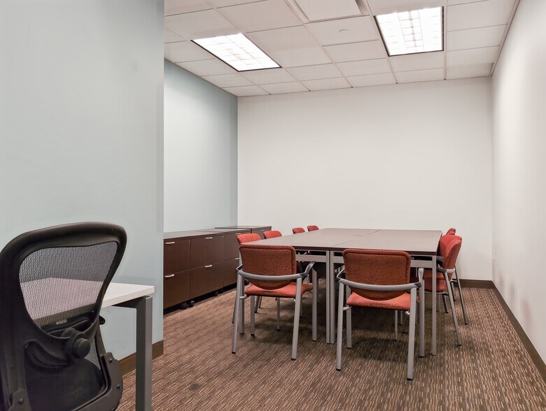 More Photos Of 1177 Avenue Of The Americas, New York Coworking Space