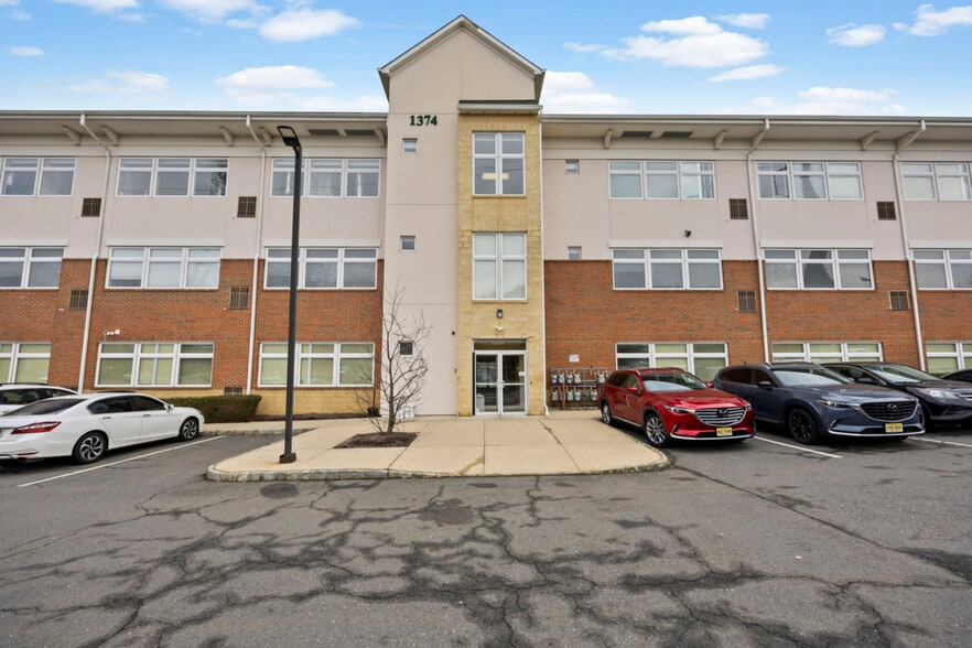 More Photos Of 1374 Whitehorse Hamilton Square Rd, Hamilton Office For Sale