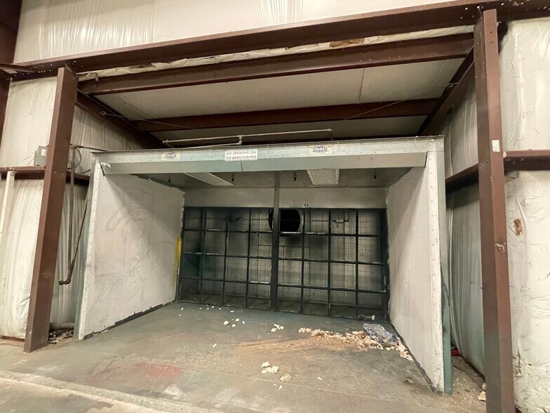 More Photos Of 6307 E Hwy 270, Alderson Warehouse For Lease