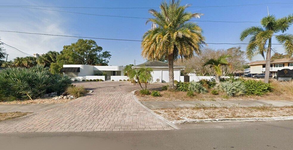 Primary Photo Of 2802 W Azeele St, Tampa Medical For Lease