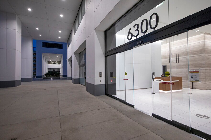 More Photos Of 6300 Canoga Ave, Woodland Hills Unknown For Lease