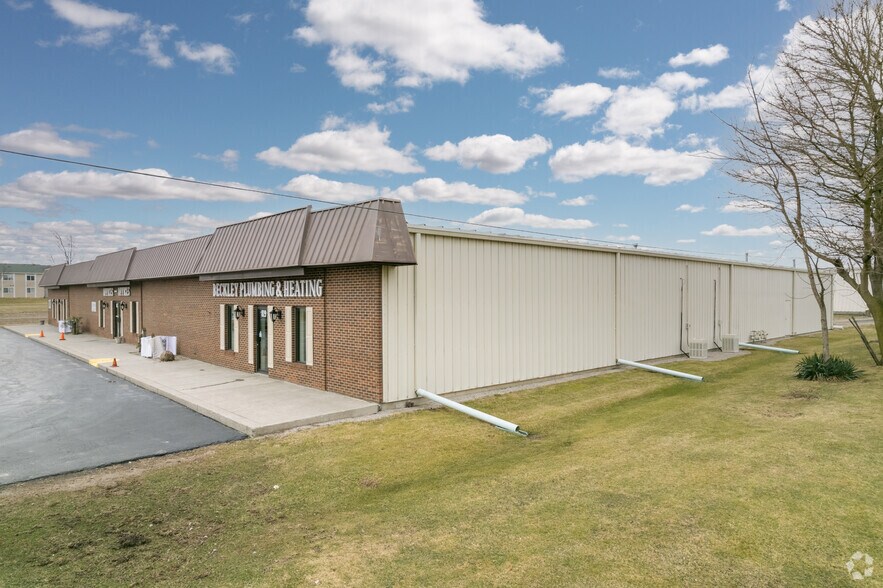 More Photos Of 817 Kilbourne St, Bellevue Medical For Lease