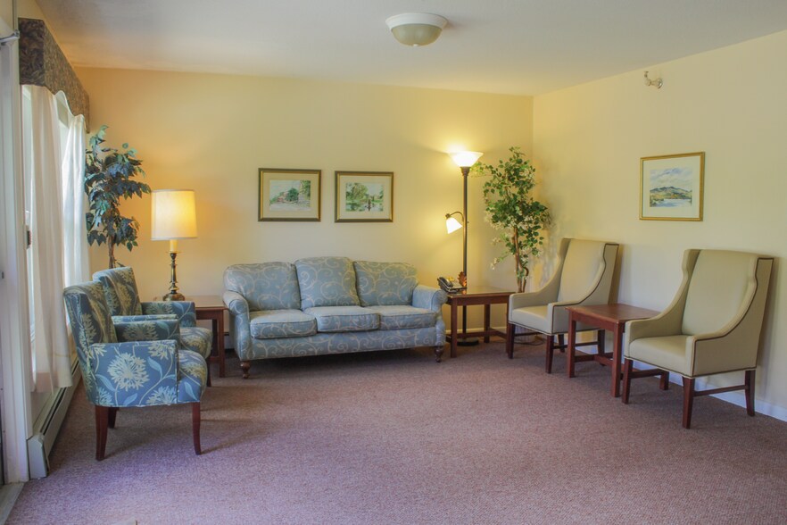 More Photos Of 166 Whiskeag Rd, Bath Specialty For Sale