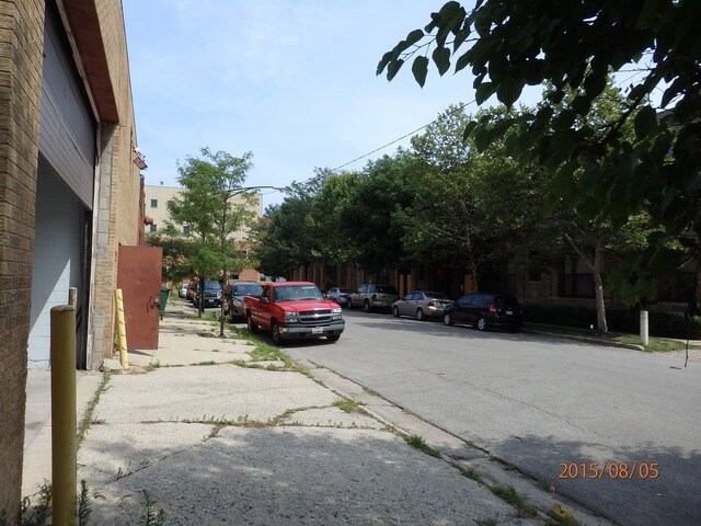 More Photos Of 2508 W Maypole Ave, Chicago Warehouse For Lease