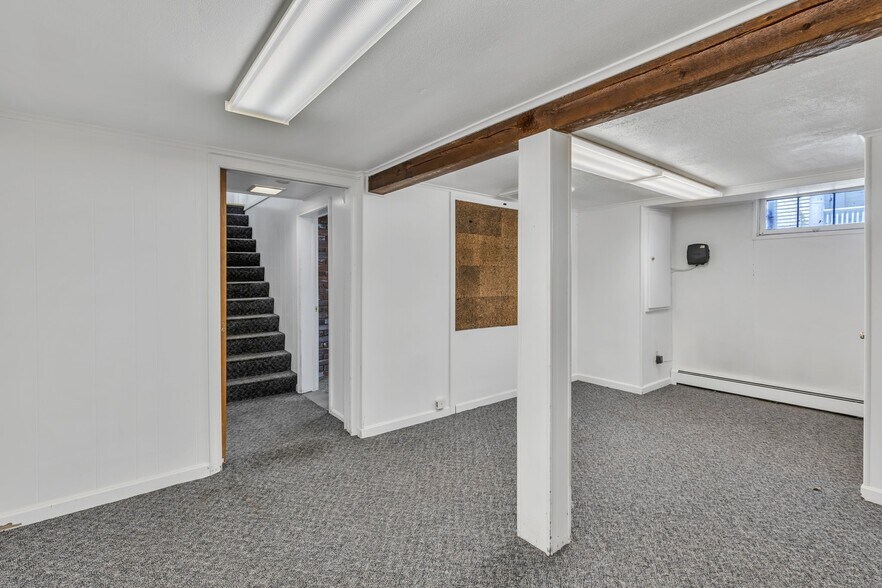More Photos Of 110 Main St, Manchester Office Residential For Sale
