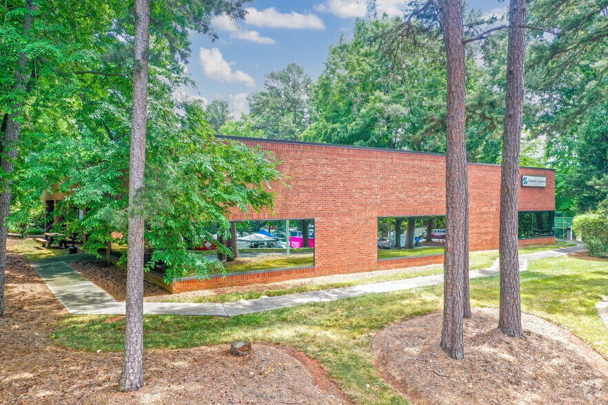 More Photos Of 5727 Westpark Dr, Charlotte Medical For Lease