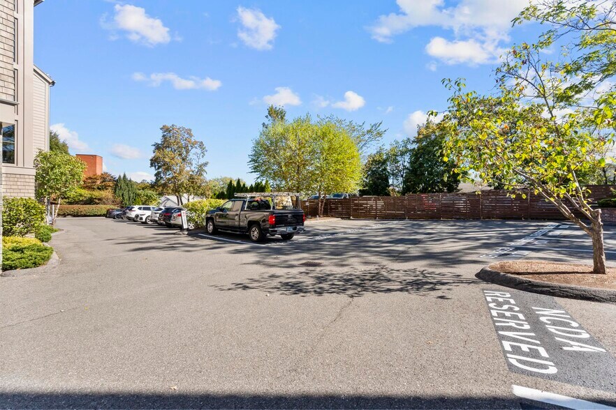 More Photos Of 21 Forest Street Unit# C1, New Canaan General Retail For Sale