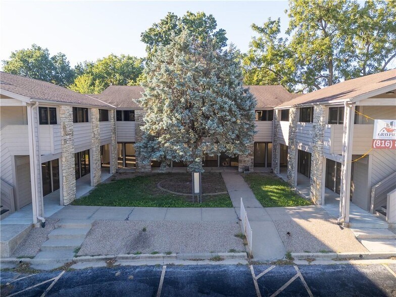 More Photos Of 4216 S Hocker Dr, Independence Office For Sale