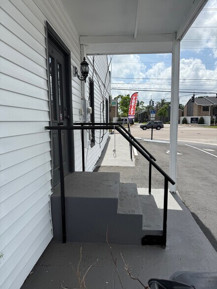 More Photos Of 5897 Memorial Hwy, Tampa Storefront Retail Office For Lease
