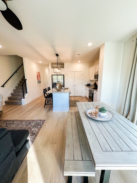 More Photos Of 8407-8456 Whisper Ln, Powell Apartments For Sale