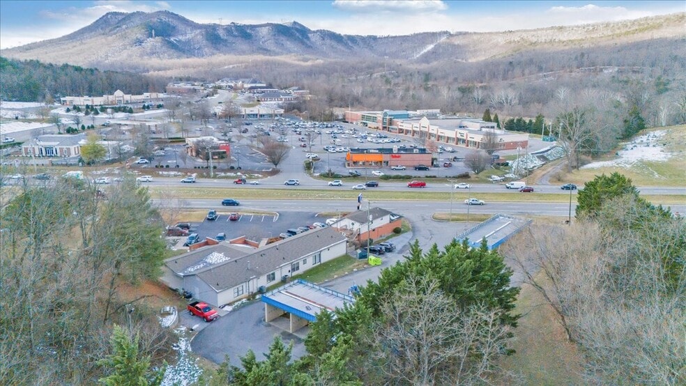 More Photos Of 870 Roanoke Rd, Daleville Carwash For Sale