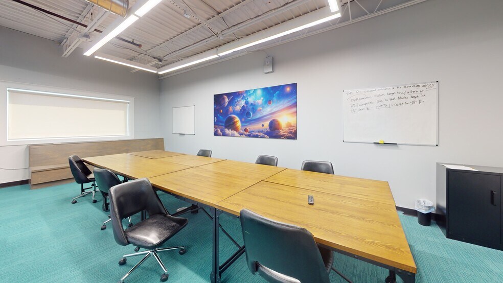 More Photos Of 6161 N Hillside Ave, Indianapolis Loft Creative Space For Lease