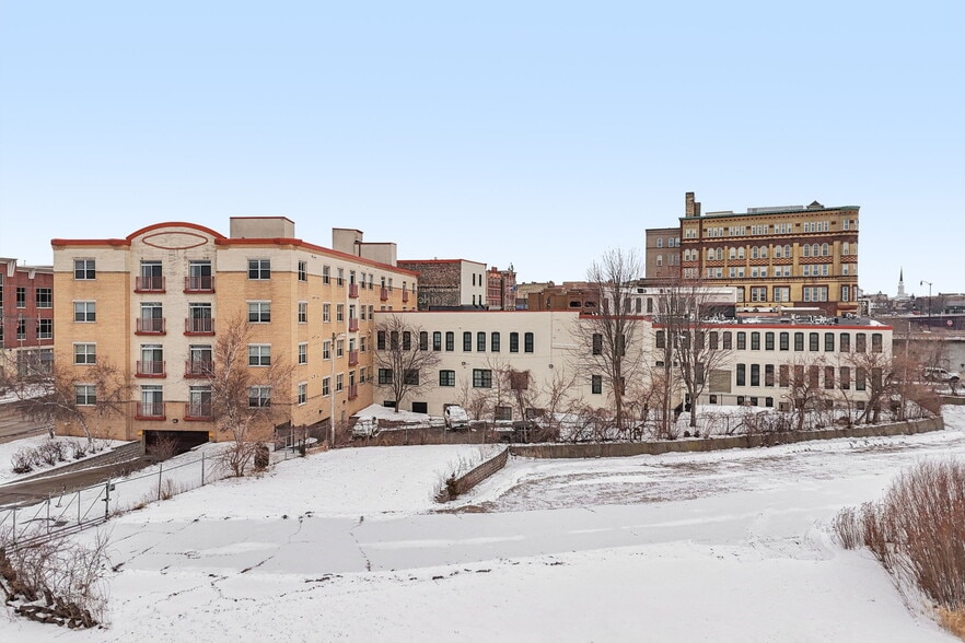 More Photos Of 134 Main St, Racine Apartments For Sale
