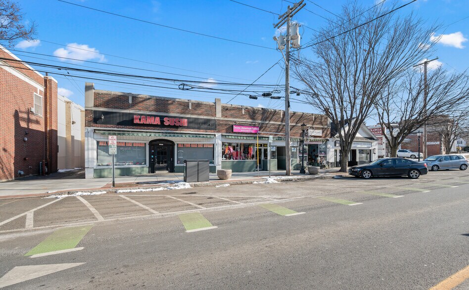 More Photos Of 2404-2410 Main St, Stratford Storefront For Sale