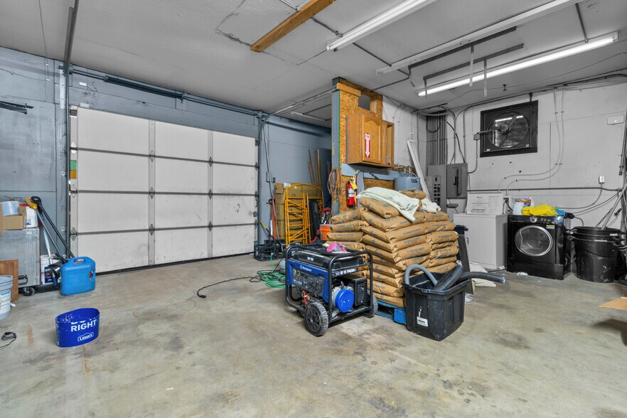 More Photos Of 8502 E 30th St, Indianapolis Warehouse For Sale