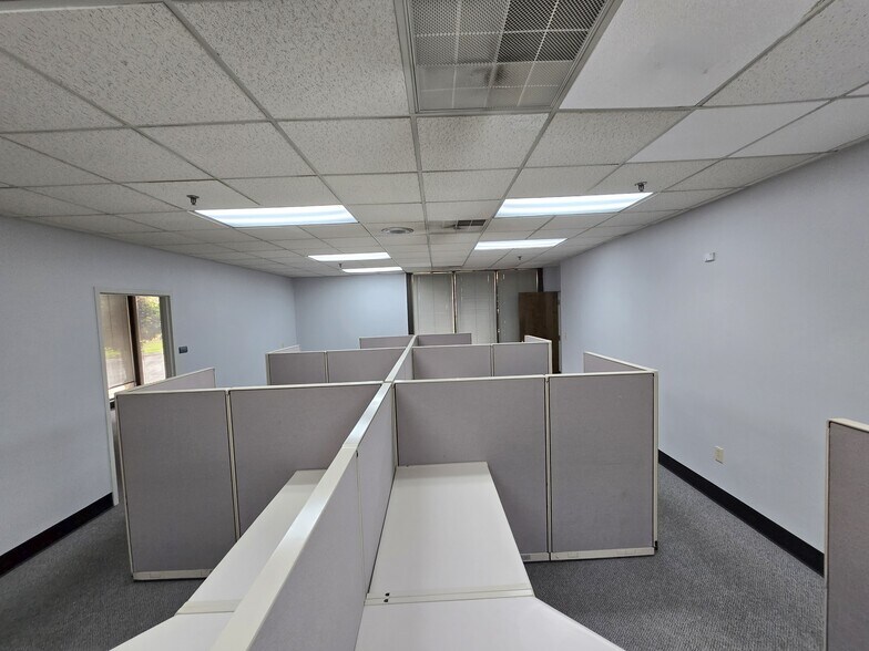 More Photos Of 6624 Jimmy Carter Blvd, Peachtree Corners Industrial For Sale