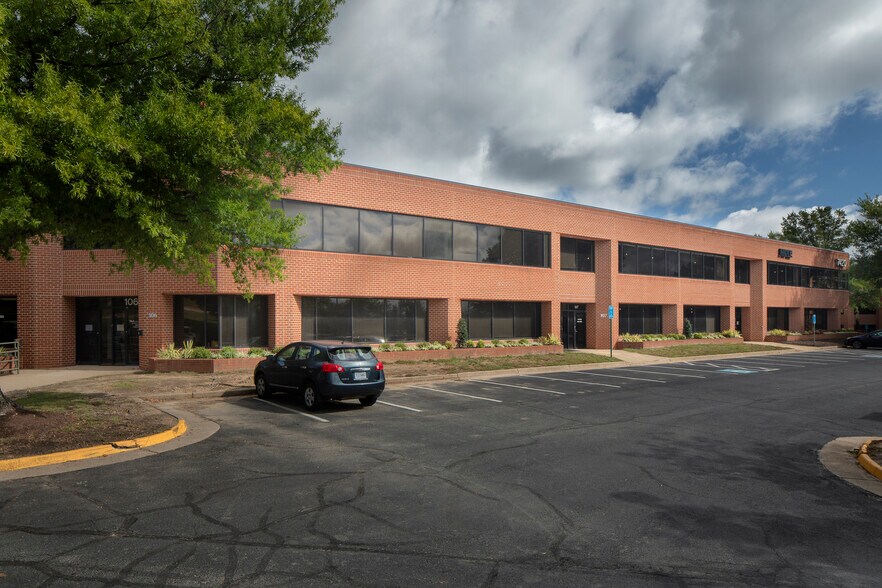 More Photos Of 7400 Fullerton Rd, Springfield Flex For Lease