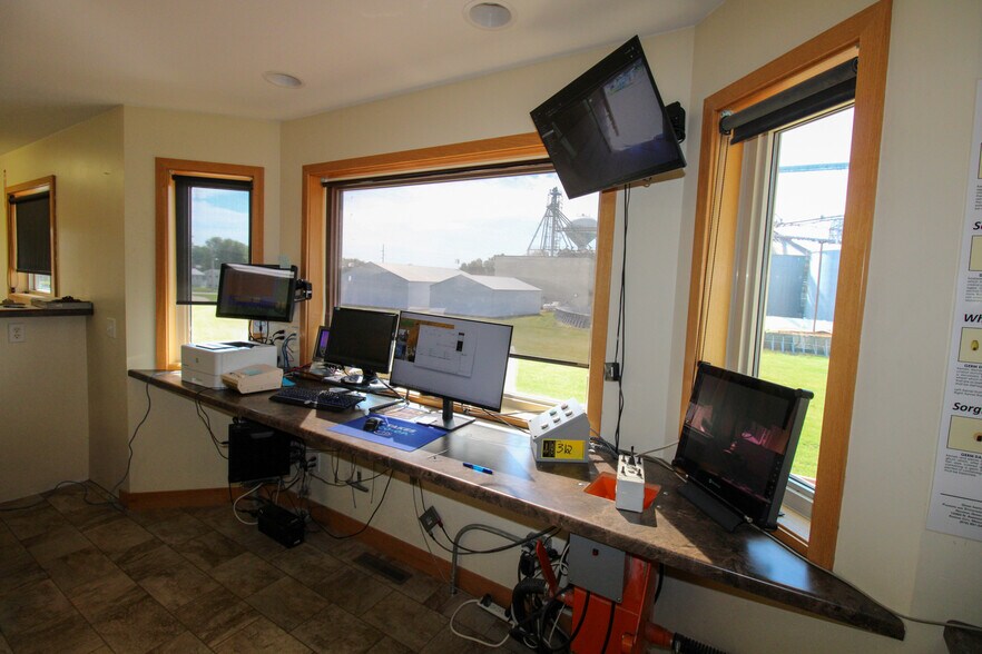 More Photos Of 107 8th Ave SW, Kasson Specialty For Sale