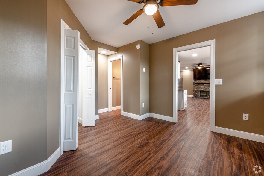 More Photos Of 218 Twin Oaks Rd, Akron Apartments For Sale