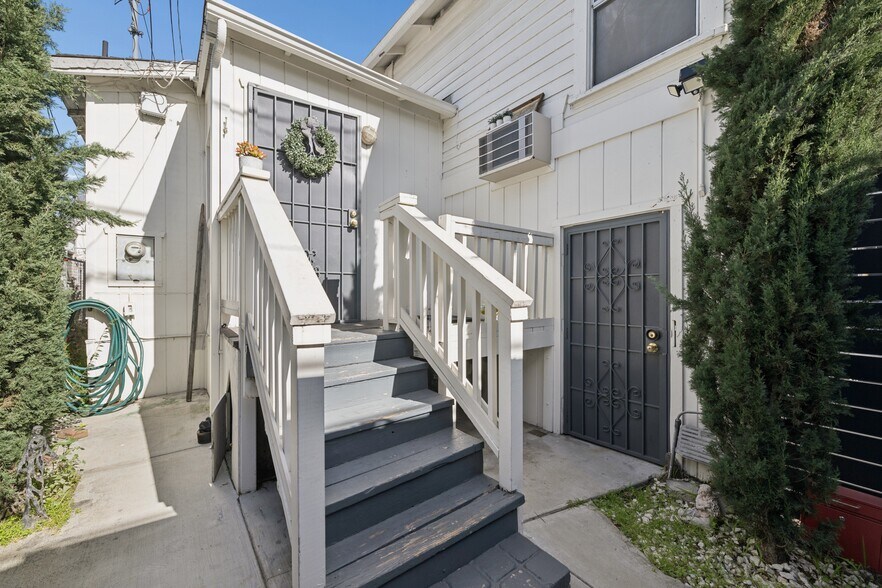 More Photos Of 7748 Santa Monica Blvd, West Hollywood Storefront Retail Residential For Sale