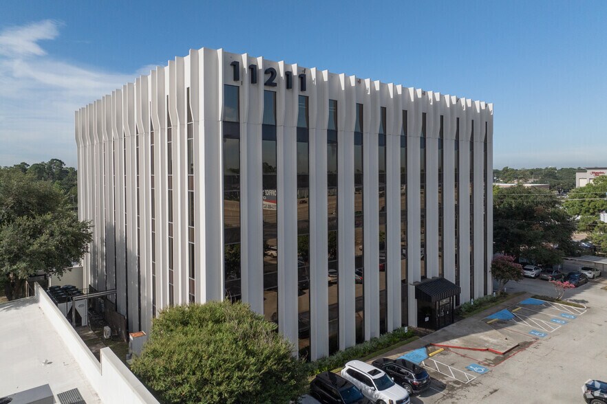 More Photos Of 11211 Katy Fwy, Houston Office For Lease