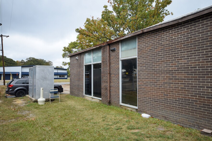 More Photos Of 6005 Scott Hamilton Dr, Little Rock Distribution For Sale