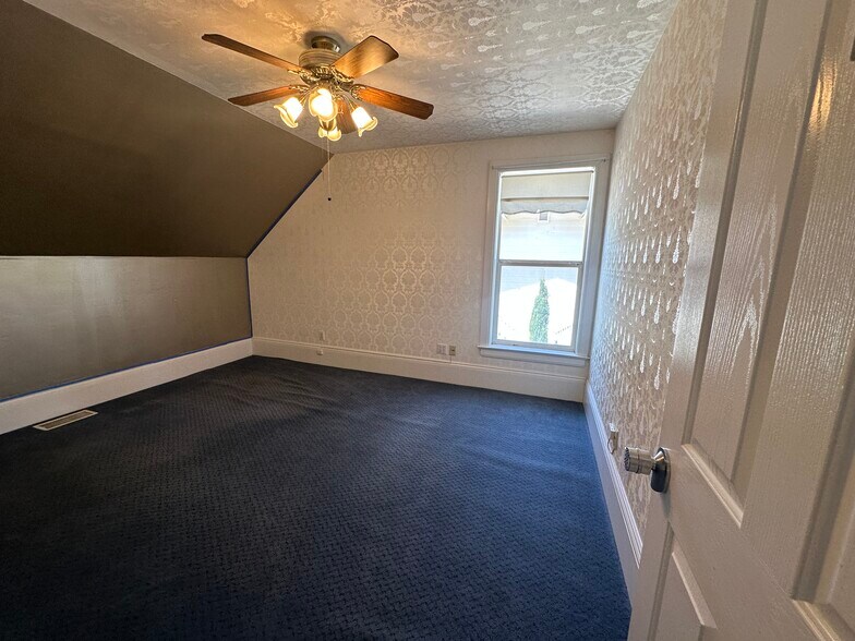 More Photos Of 550 W Musser St, Carson City Office For Lease