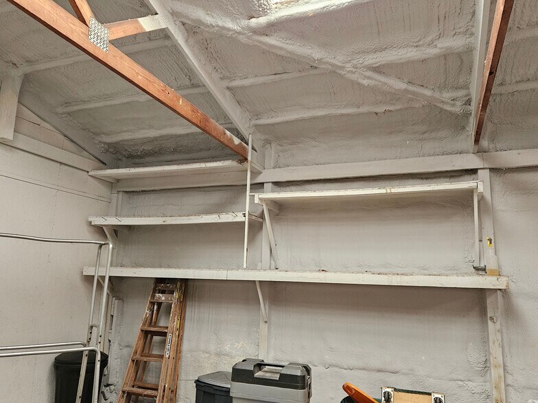 More Photos Of 408 Columbus Ave, Bay City Freestanding For Sale