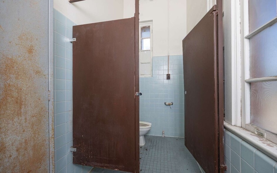 More Photos Of 400 S Ohio Ave, Live Oak Post Office For Sale