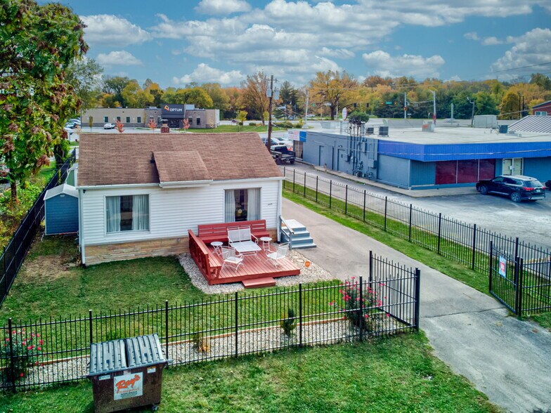 More Photos Of 4451 Old Allisonville Rd, Indianapolis Office For Sale