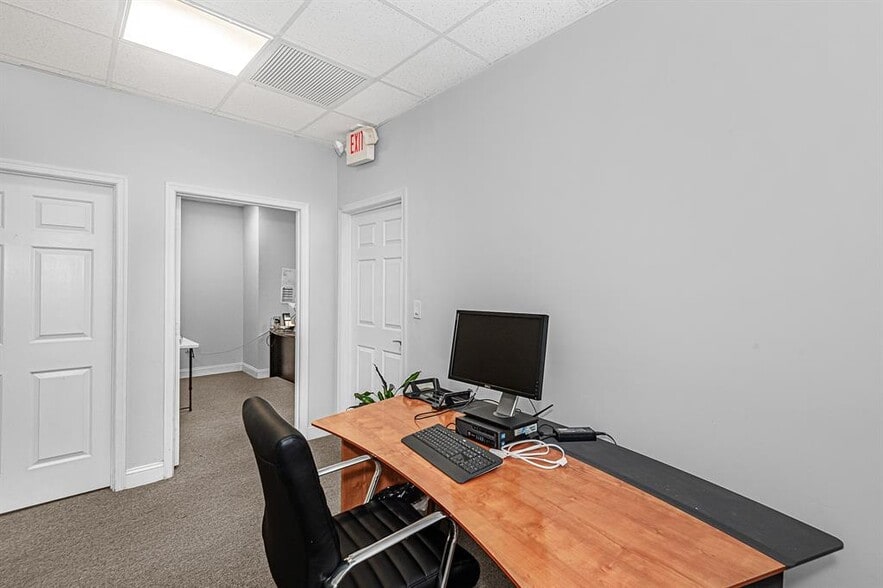 More Photos Of 7301 Wiles Rd, Coral Springs Medical For Sale