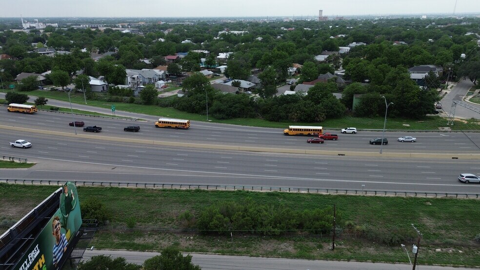 More Photos Of 1010 Hoefgen Avenue, San Antonio Land For Sale