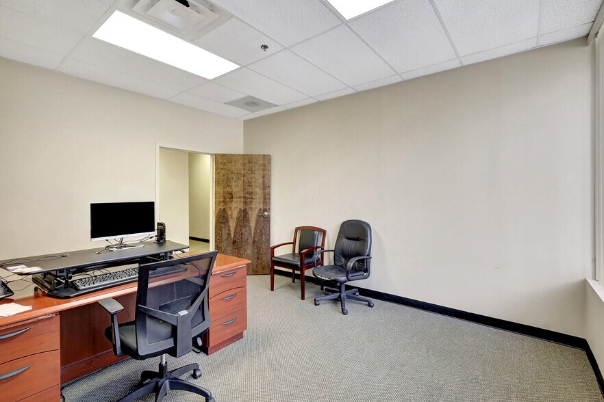 More Photos Of 5620 W Sligh Ave, Tampa Loft Creative Space For Sale