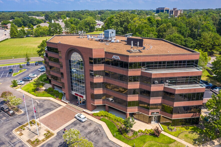 More Photos Of 6525 N Quail Hollow Rd, Memphis Office For Lease