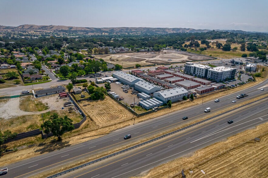 More Photos Of 1680 El Camino Real, Atascadero Office For Sale