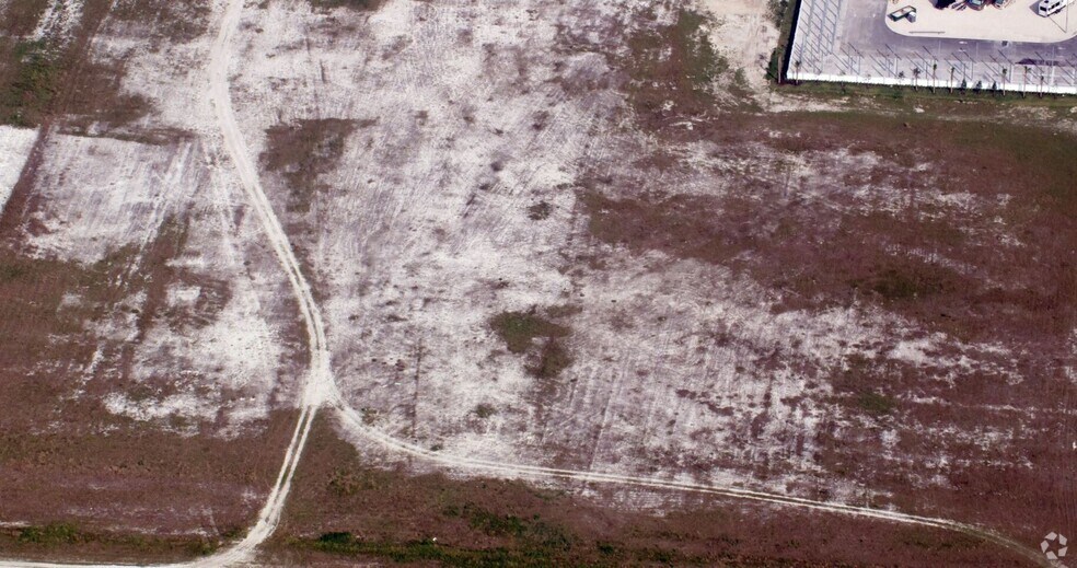More Photos Of 4851 Seminole Pratt Whitney Rd, Loxahatchee Light Distribution For Sale
