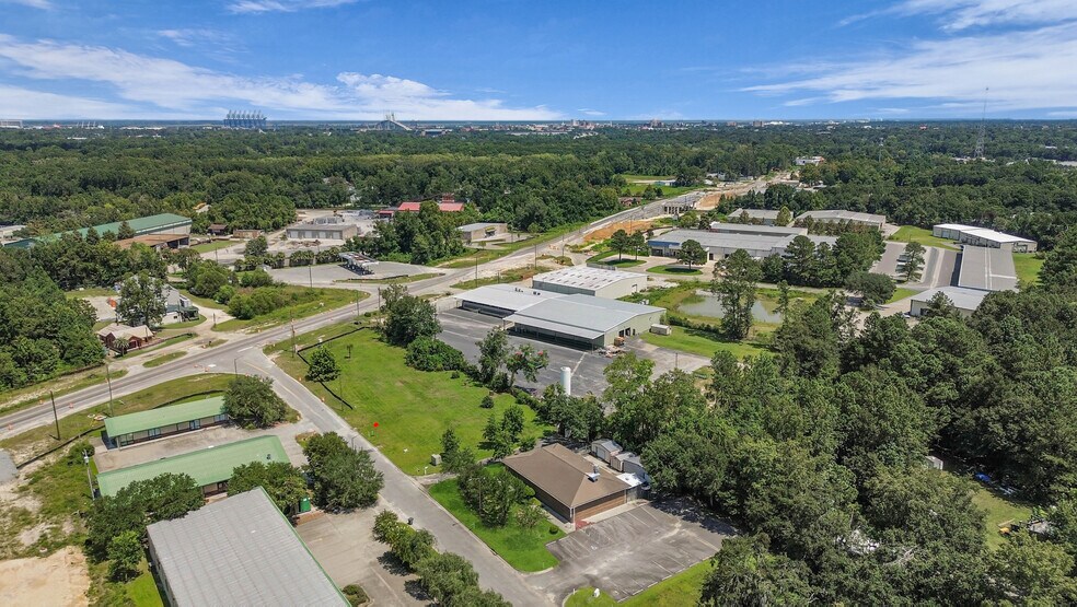 More Photos Of 114 Horizon Park Dr, Savannah Restaurant For Sale