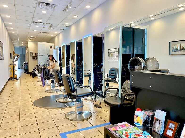 More Photos Of 3021-3023 Jericho Tpke, East Northport Storefront For Lease