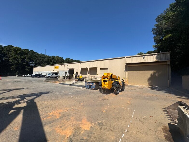 Primary Photo Of 1069 Canton Rd, Marietta Warehouse For Lease